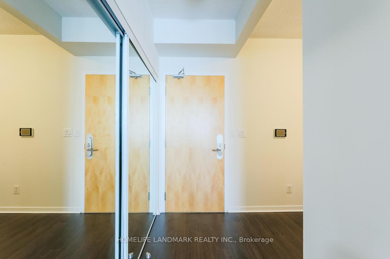Photo 6 of Unit 4003, 55 bremner Boulevard, Toronto, Waterfront Communities — HOMEH