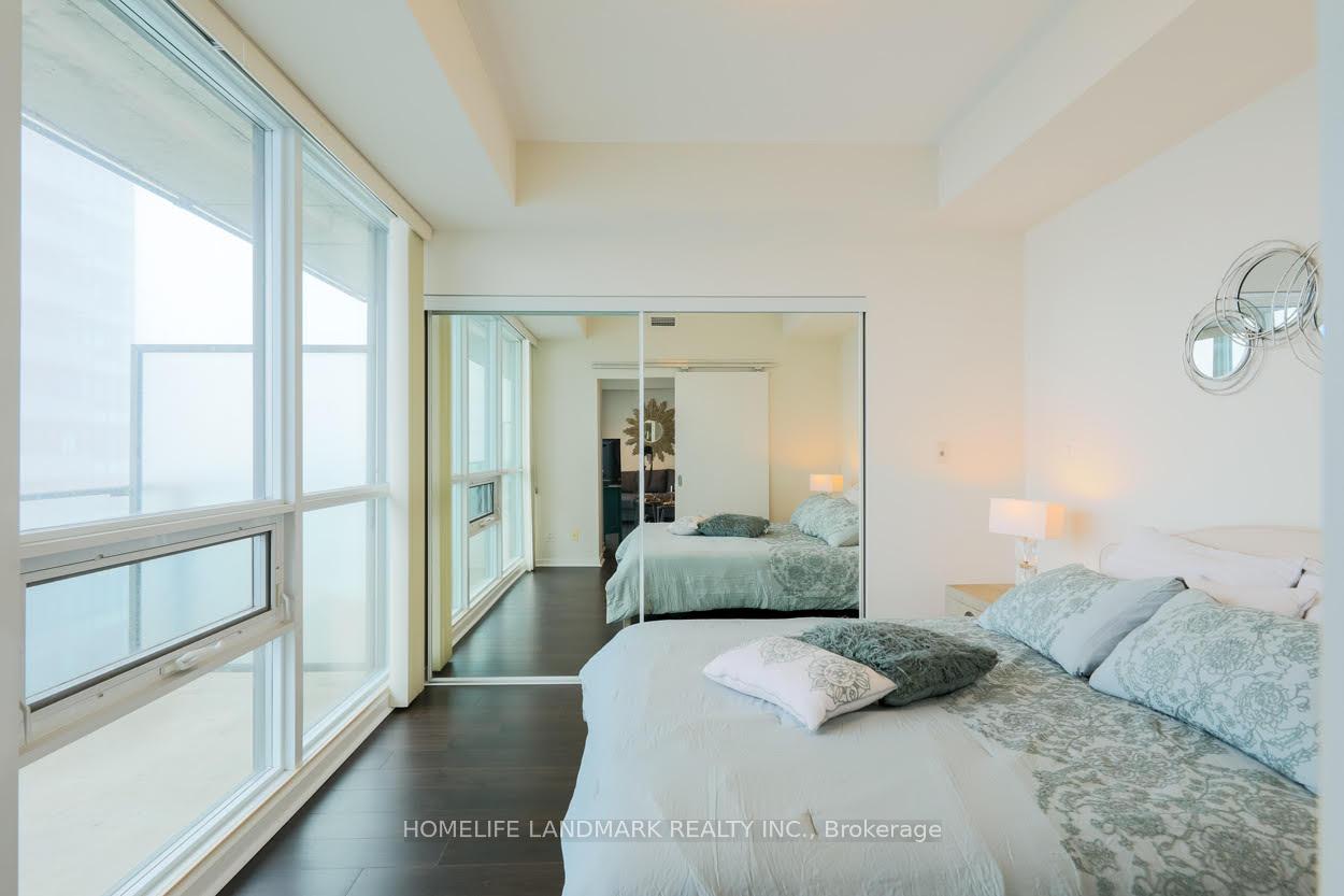 Photo 15 of Unit 4003, 55 bremner Boulevard, Toronto, Waterfront Communities — HOMEH