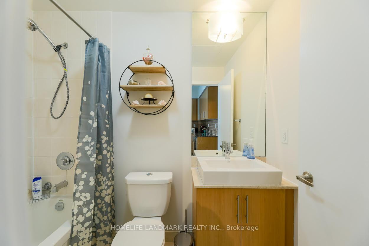 Photo 17 of Unit 4003, 55 bremner Boulevard, Toronto, Waterfront Communities — HOMEH