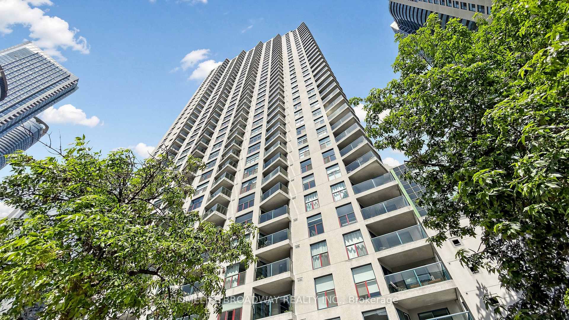 Photo 3 of Unit 3507, 77 Harbour Square, Toronto, Waterfront Communities — HOMEH