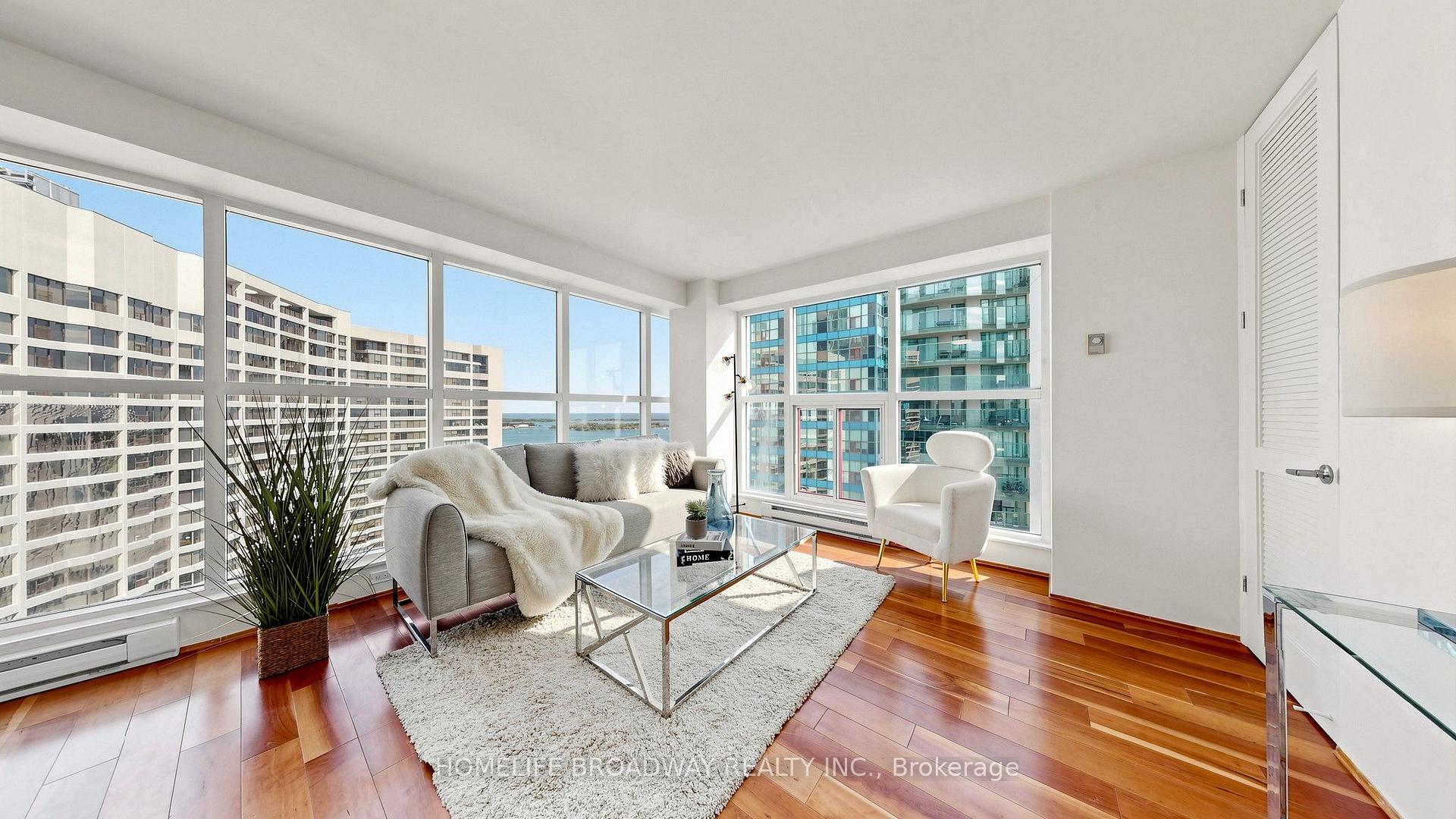 Photo 6 of Unit 3507, 77 Harbour Square, Toronto, Waterfront Communities — HOMEH