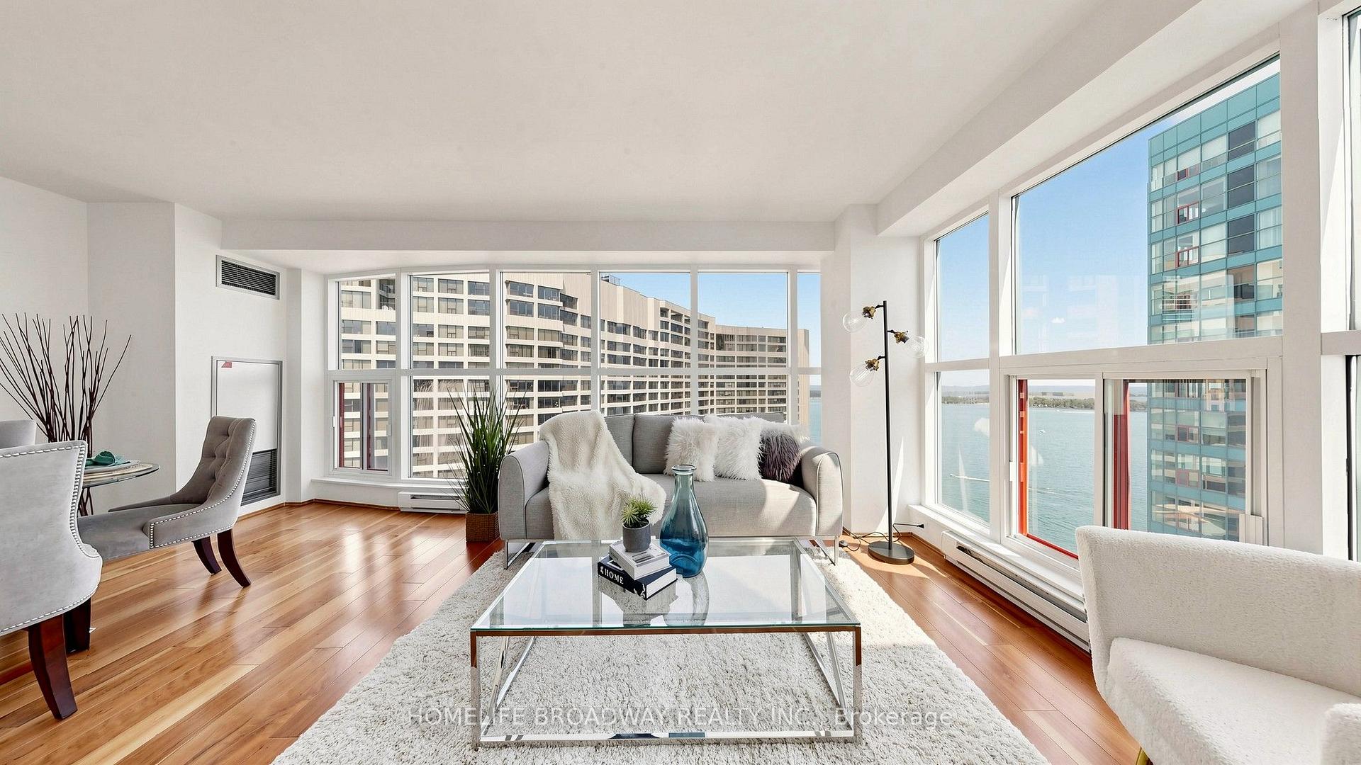 Photo 8 of Unit 3507, 77 Harbour Square, Toronto, Waterfront Communities — HOMEH