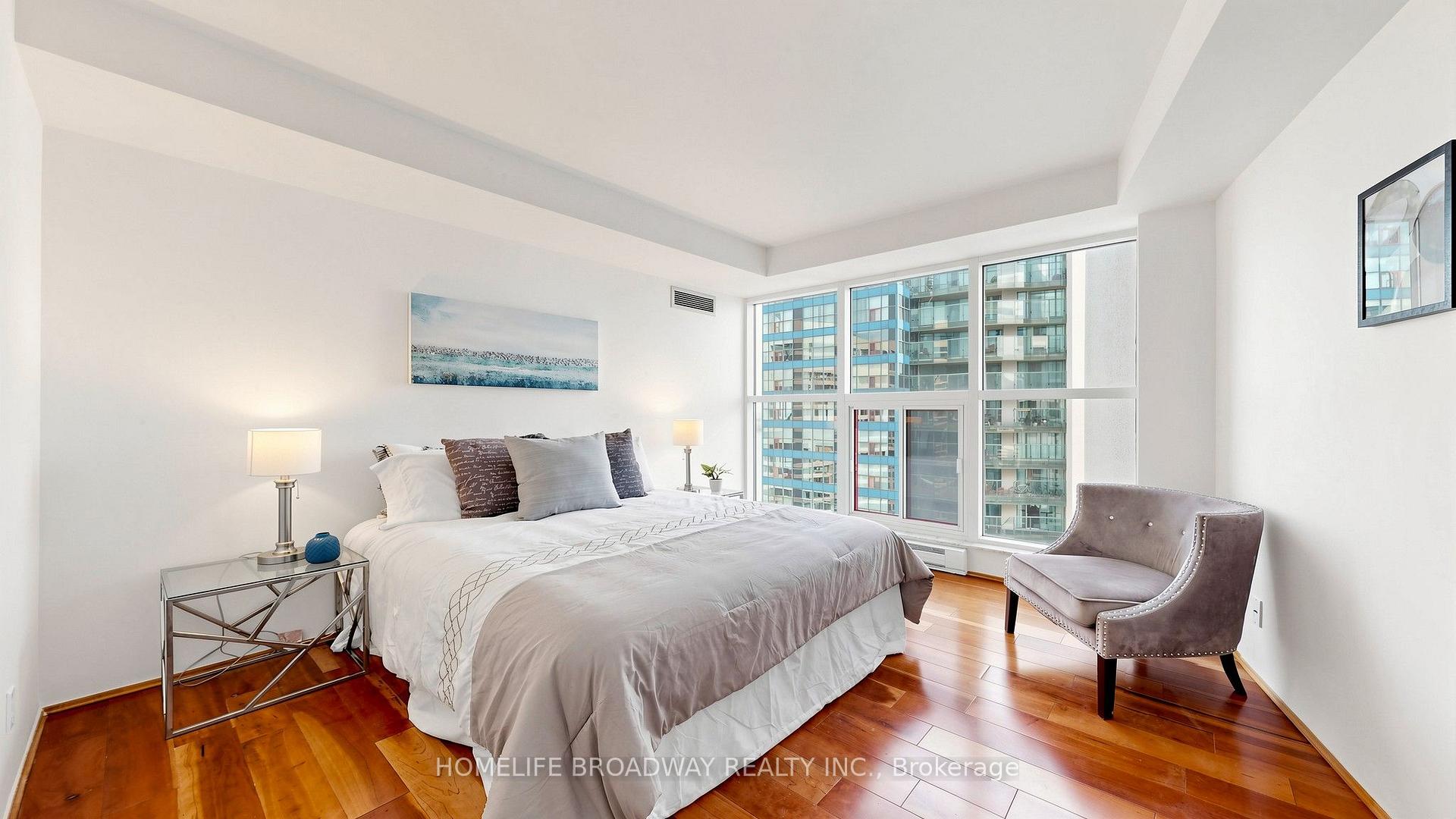 Photo 20 of Unit 3507, 77 Harbour Square, Toronto, Waterfront Communities — HOMEH