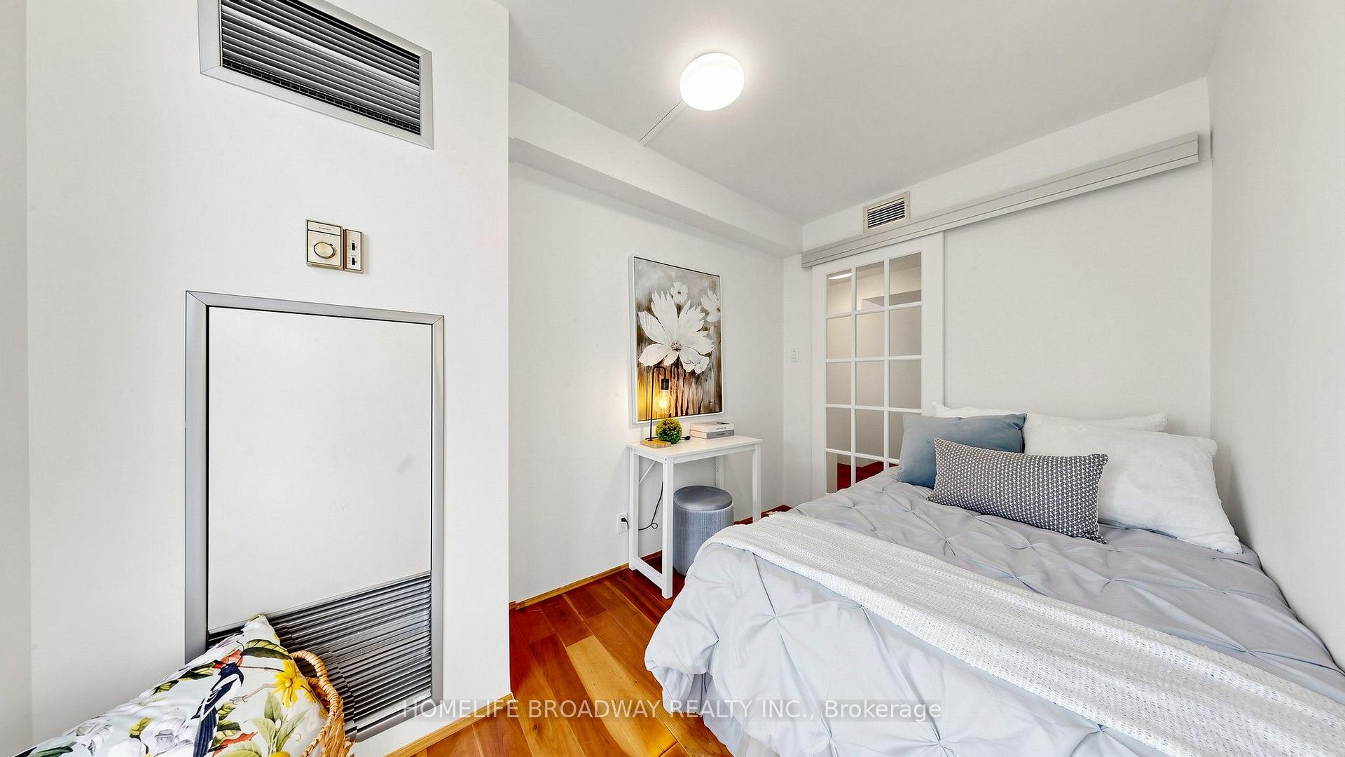Photo 23 of Unit 3507, 77 Harbour Square, Toronto, Waterfront Communities — HOMEH