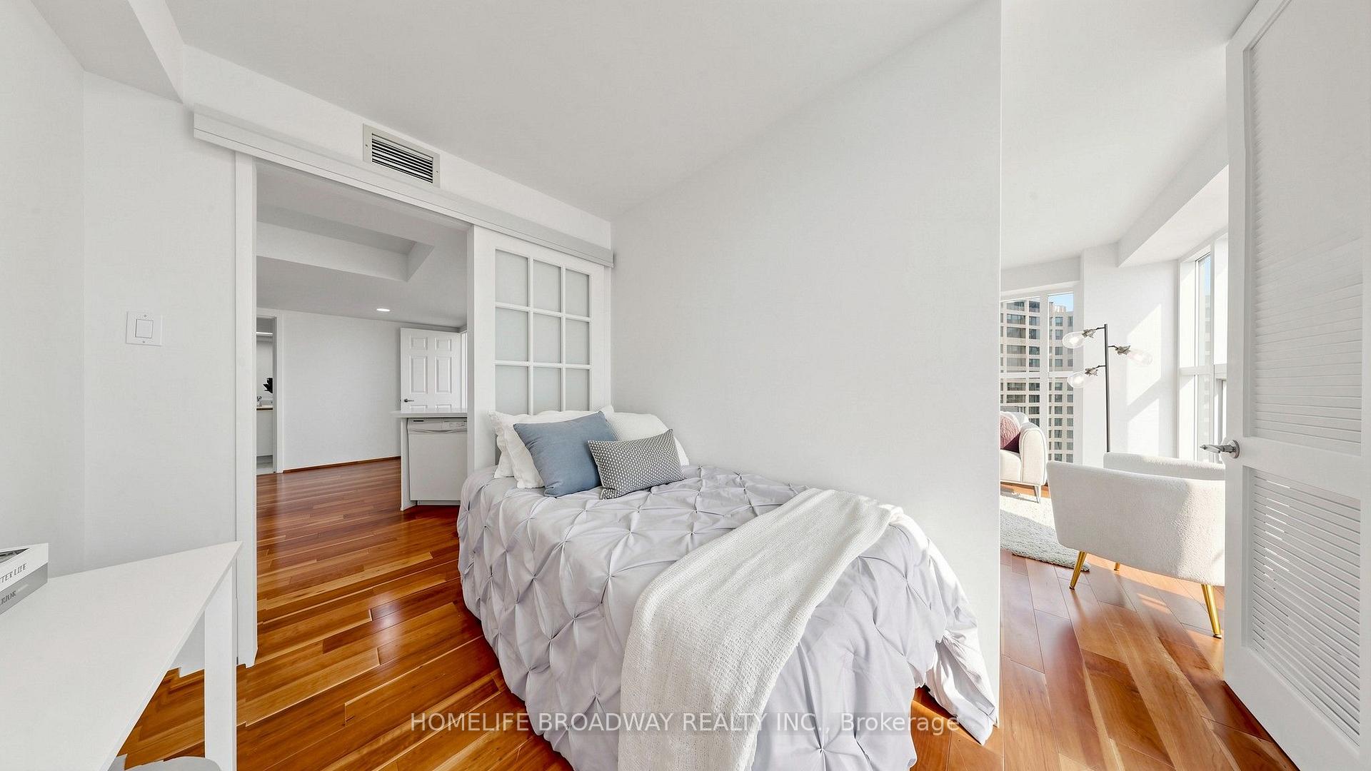 Photo 25 of Unit 3507, 77 Harbour Square, Toronto, Waterfront Communities — HOMEH