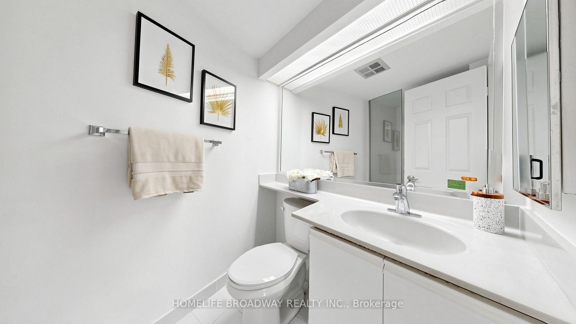 Photo 26 of Unit 3507, 77 Harbour Square, Toronto, Waterfront Communities — HOMEH