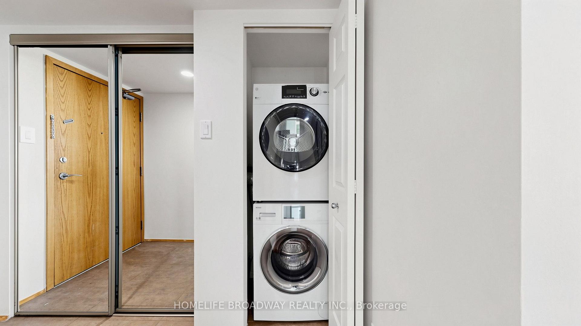 Photo 29 of Unit 3507, 77 Harbour Square, Toronto, Waterfront Communities — HOMEH
