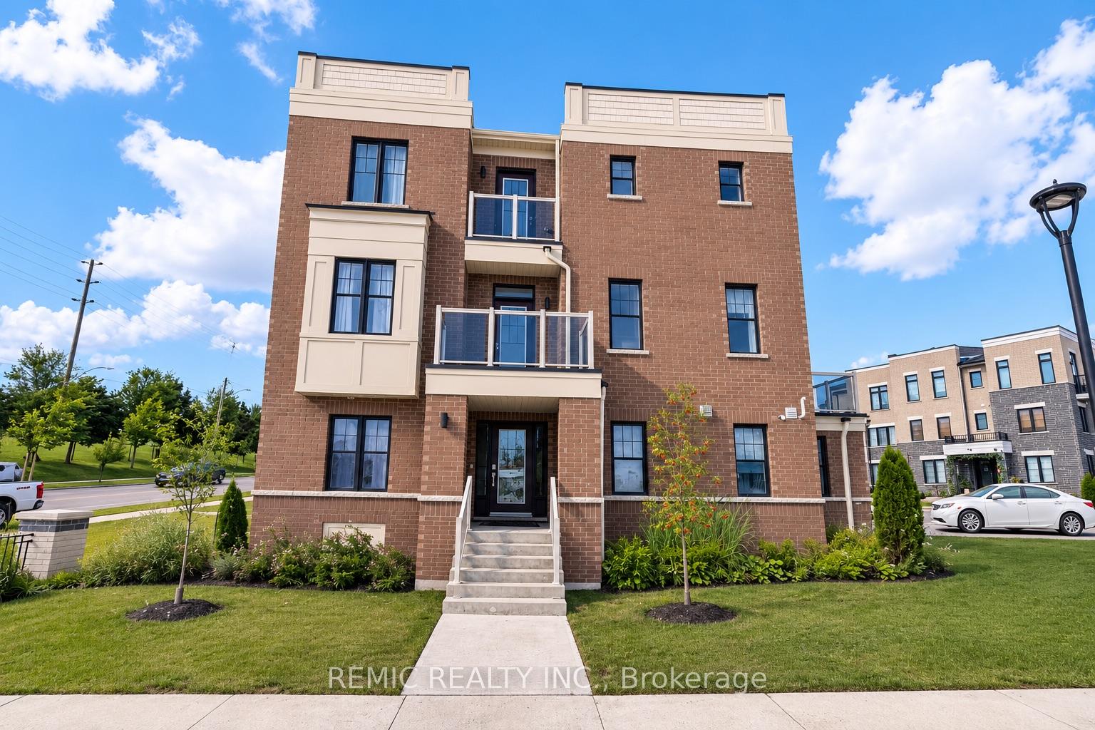 Photo 2 of 1423 Green Road, Clarington, Bowmanville — HOMEH