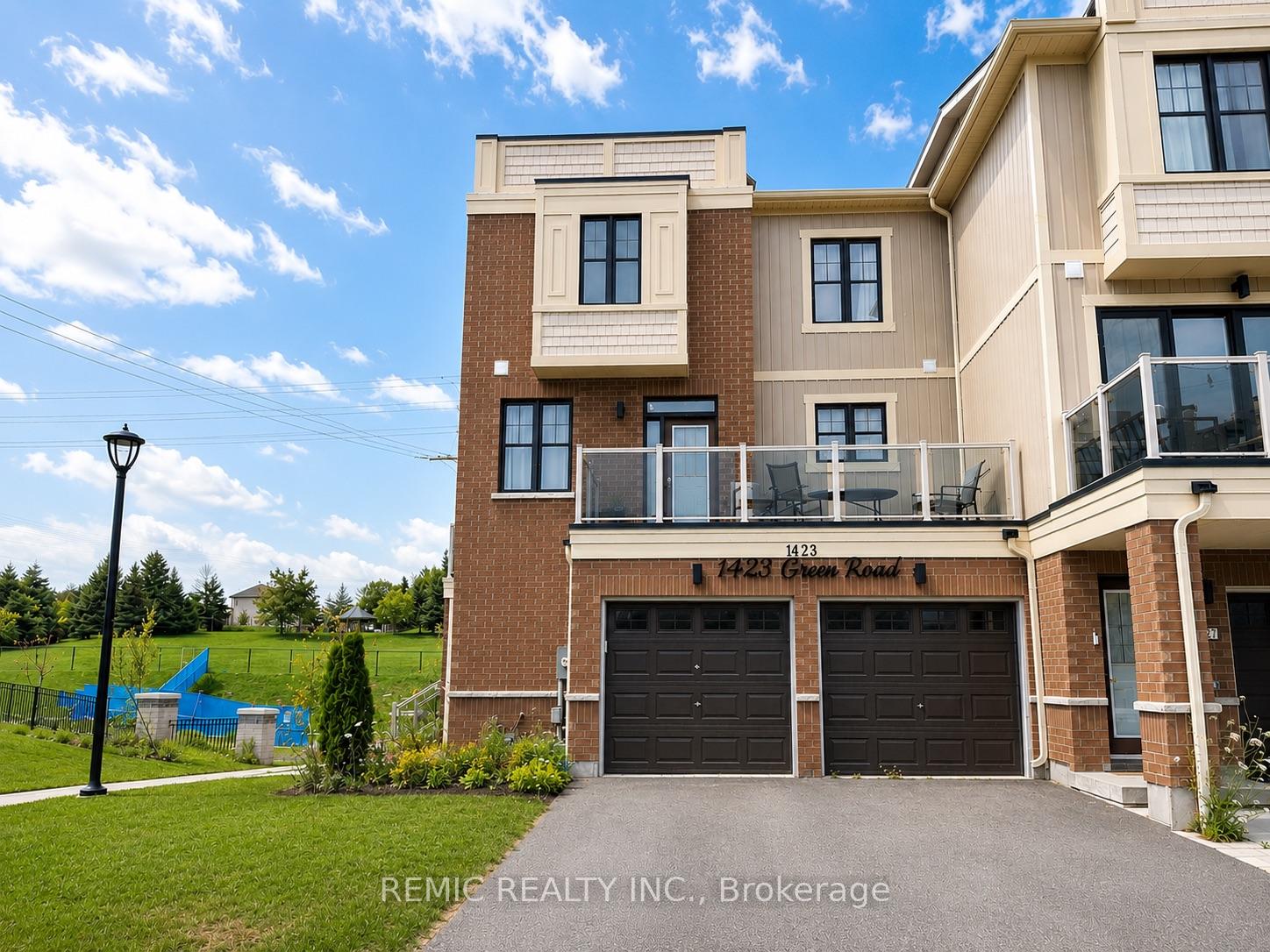 Photo 3 of 1423 Green Road, Clarington, Bowmanville — HOMEH