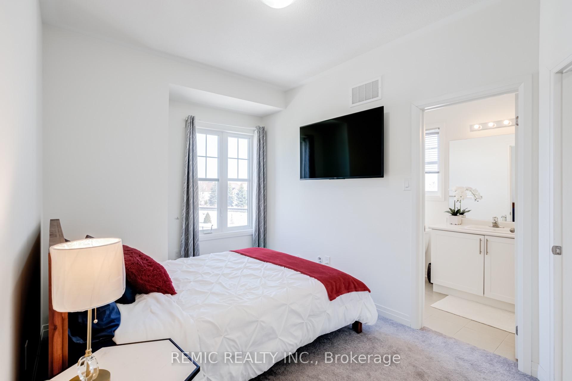 Photo 43 of 1423 Green Road, Clarington, Bowmanville — HOMEH