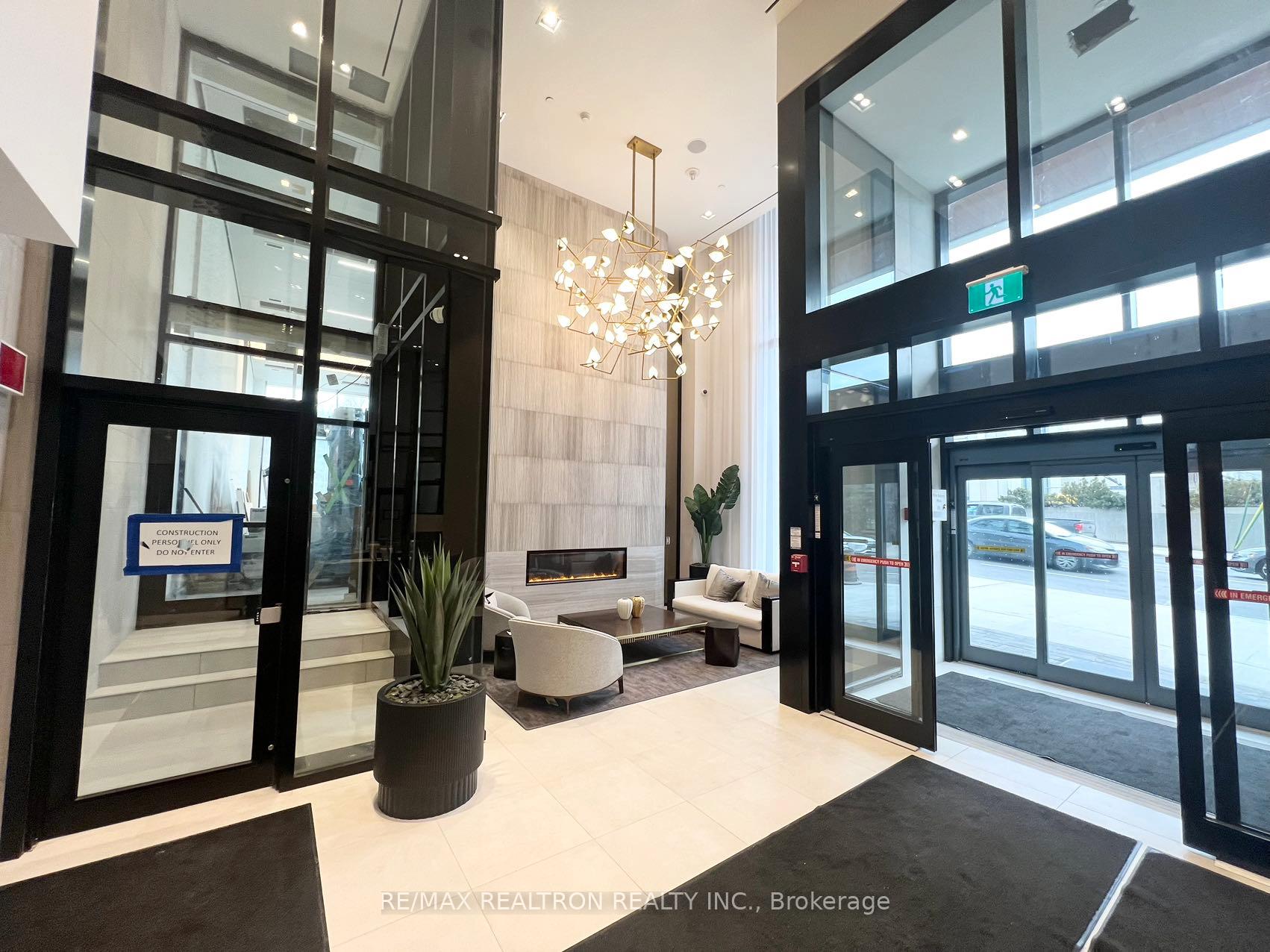 Photo 3 of Unit 207, 2020 Bathurst Street, Toronto, Humewood-Cedarvale — HOMEH