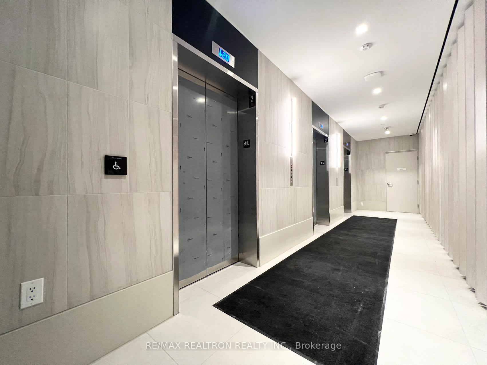 Photo 5 of Unit 207, 2020 Bathurst Street, Toronto, Humewood-Cedarvale — HOMEH
