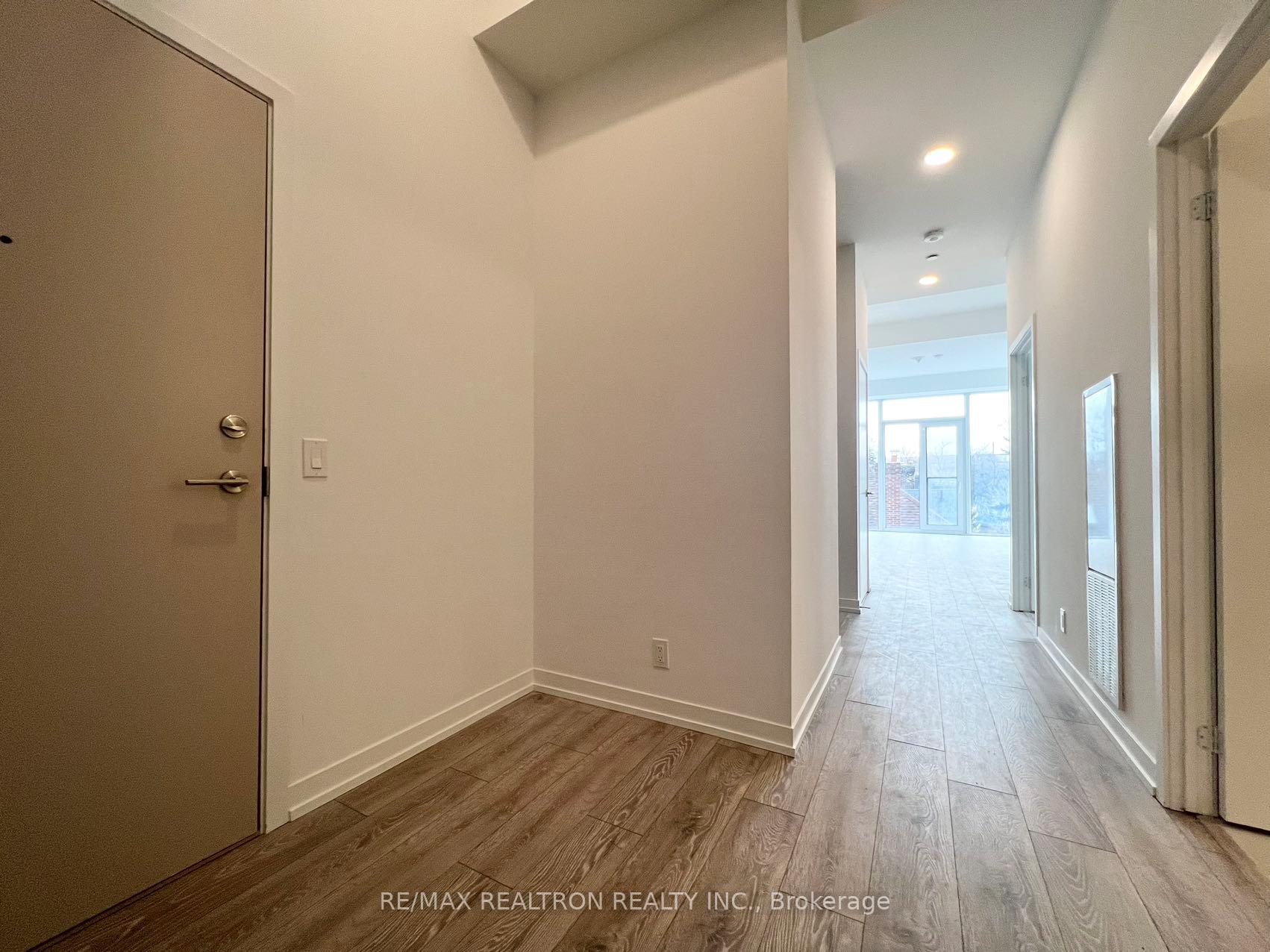 Photo 7 of Unit 207, 2020 Bathurst Street, Toronto, Humewood-Cedarvale — HOMEH
