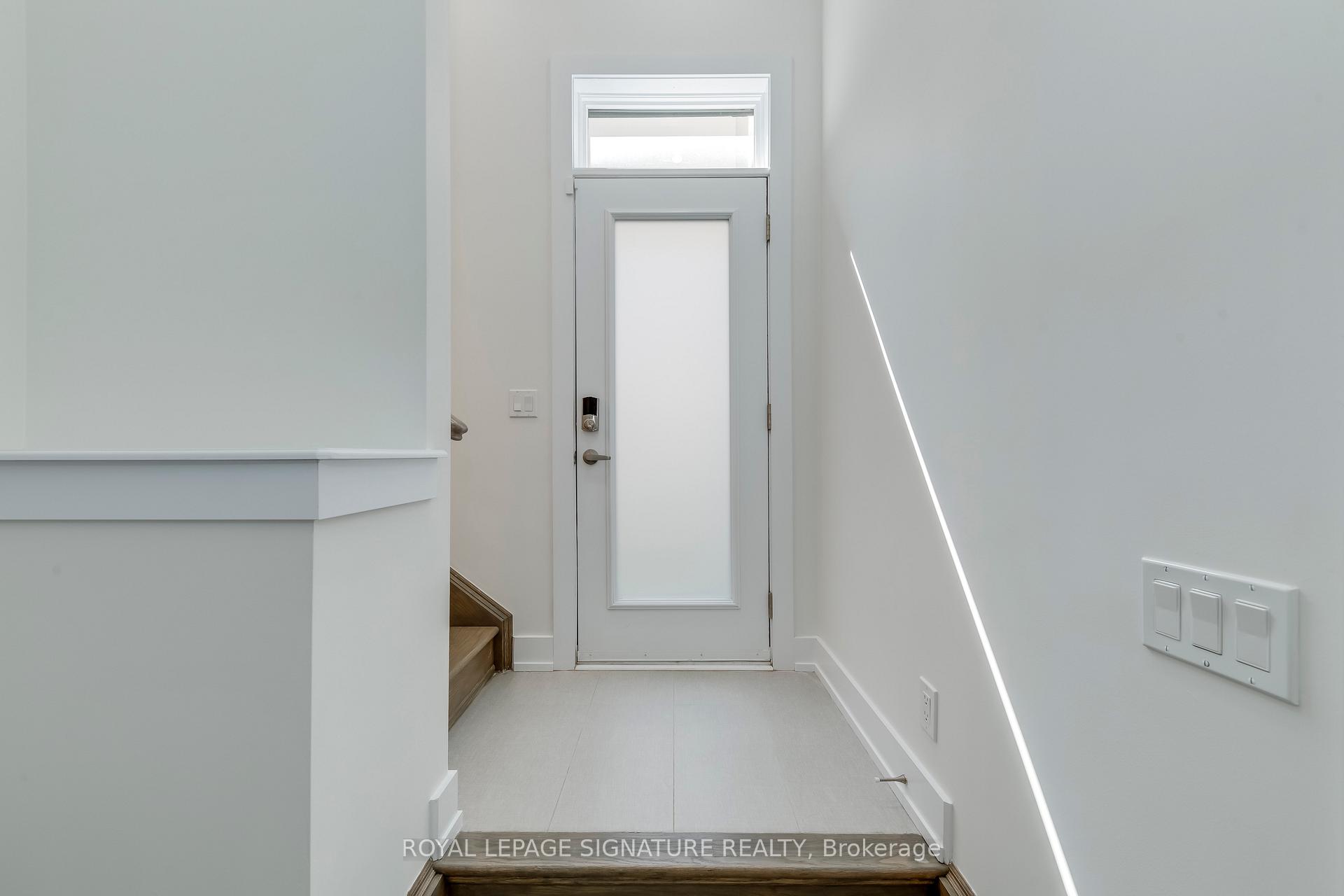 Photo 16 of 21 Kohn Lane, Markham, Angus Glen — HOMEH