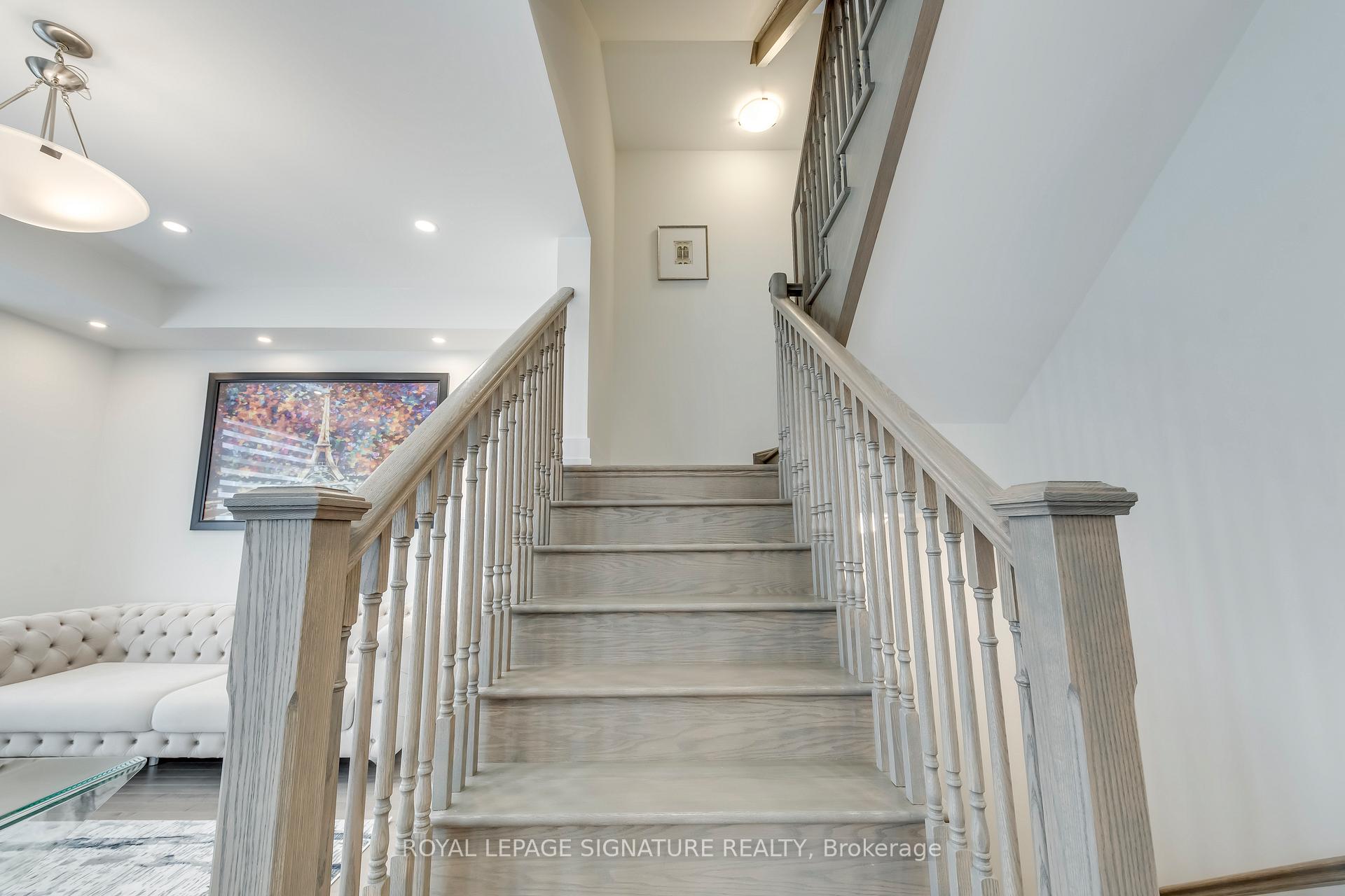 Photo 18 of 21 Kohn Lane, Markham, Angus Glen — HOMEH