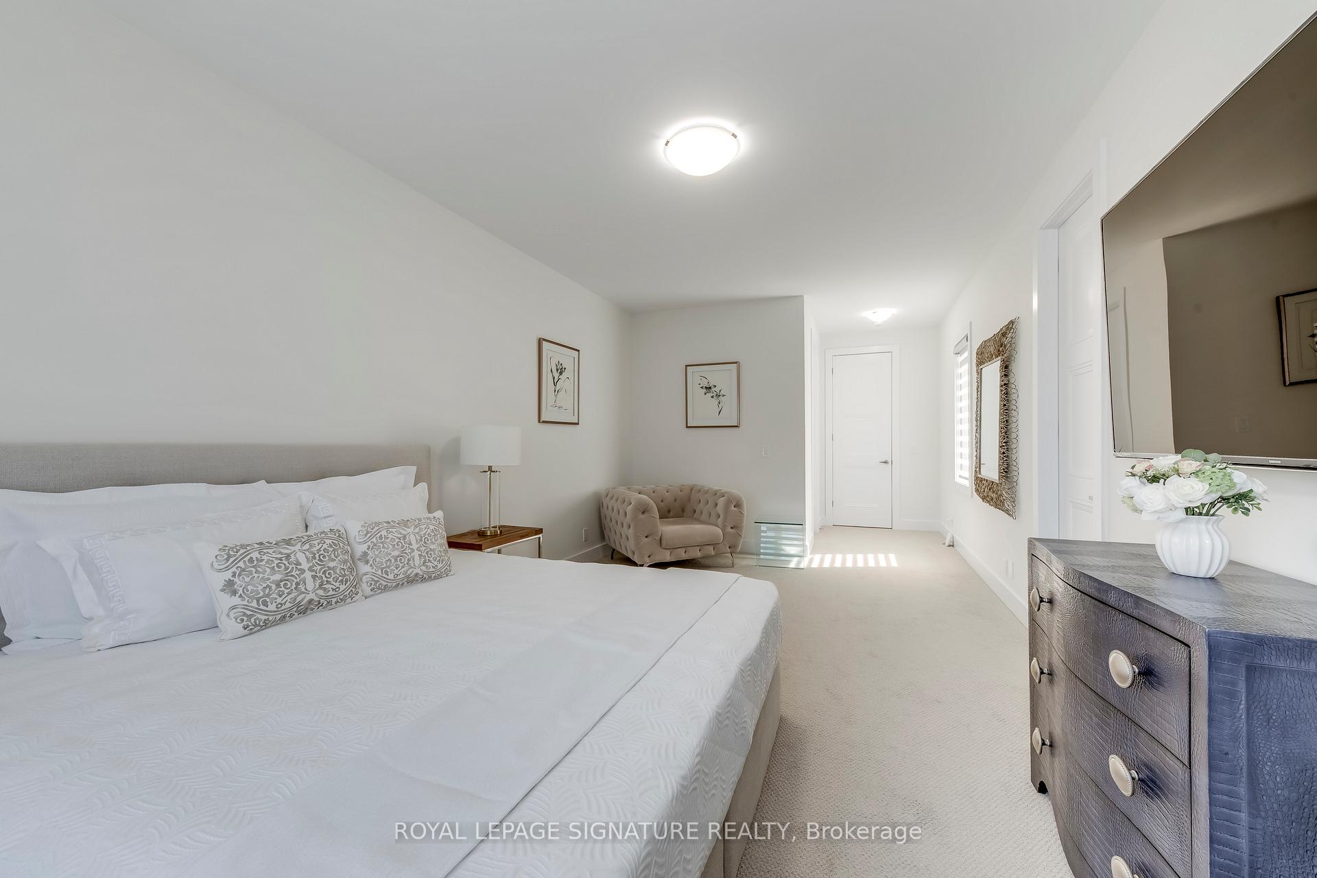 Photo 22 of 21 Kohn Lane, Markham, Angus Glen — HOMEH