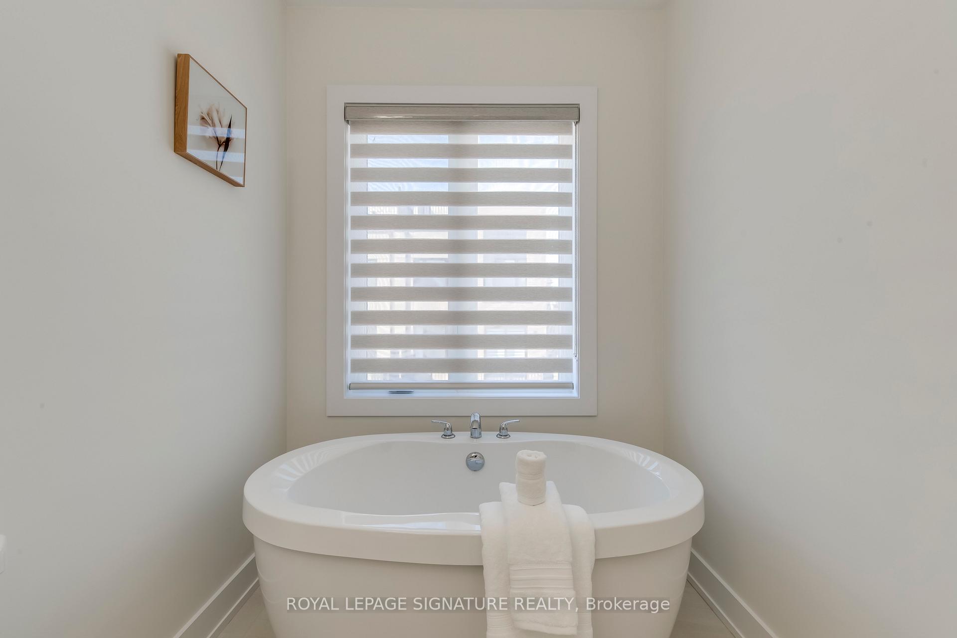 Photo 26 of 21 Kohn Lane, Markham, Angus Glen — HOMEH