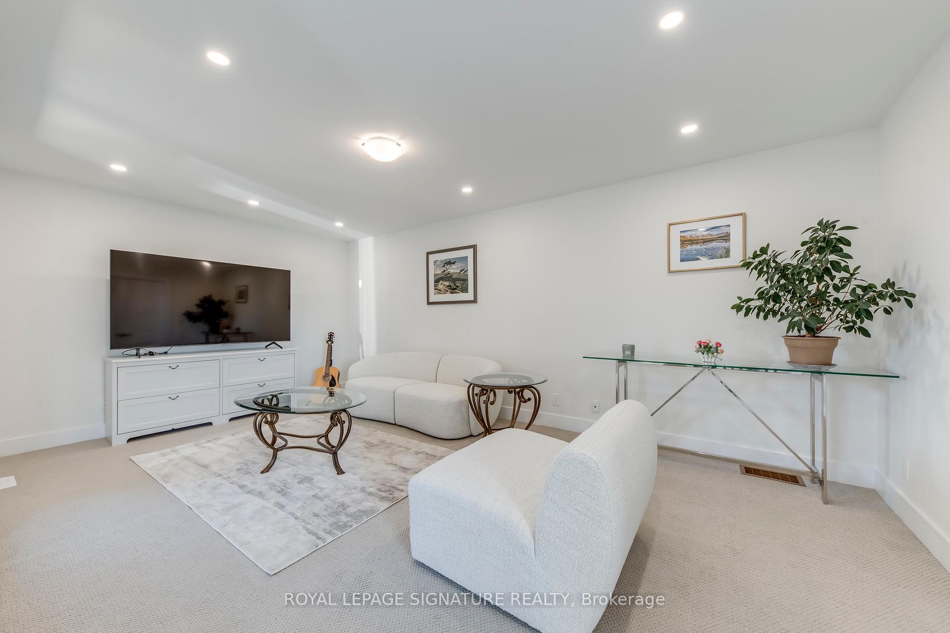 Photo 39 of 21 Kohn Lane, Markham, Angus Glen — HOMEH