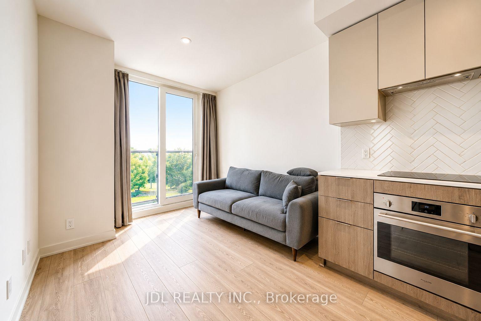 Front of Unit 312, 15 Holmes Avenue