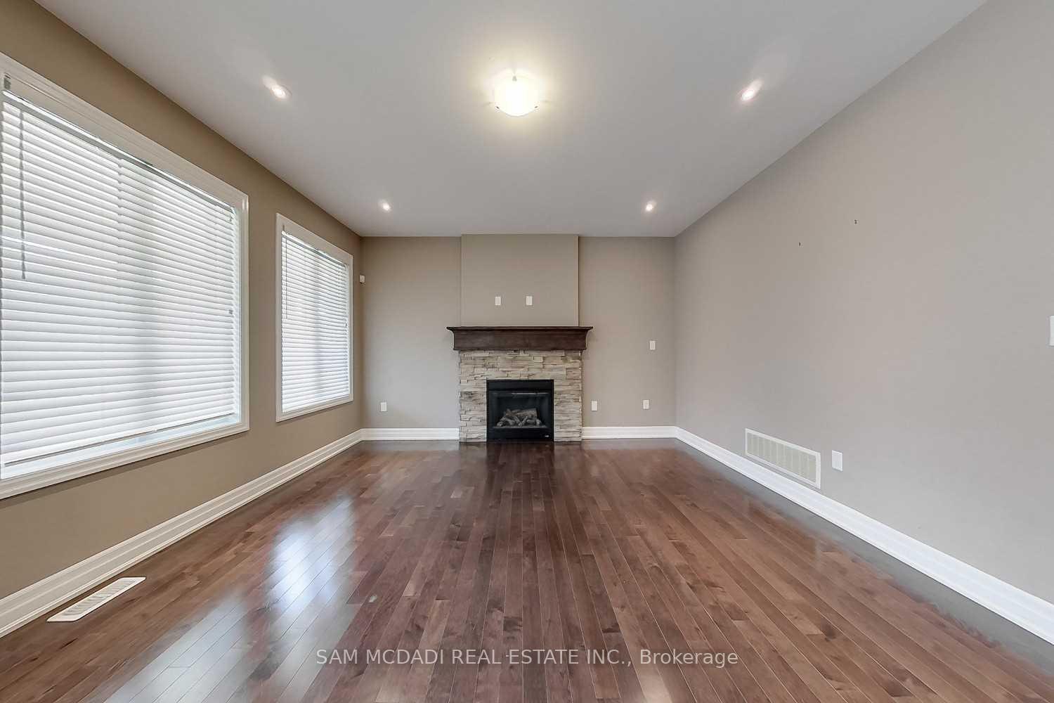 Photo 3 of Unit Upper, 190 Culp Trail, Oakville, Glenorchy — HOMEH