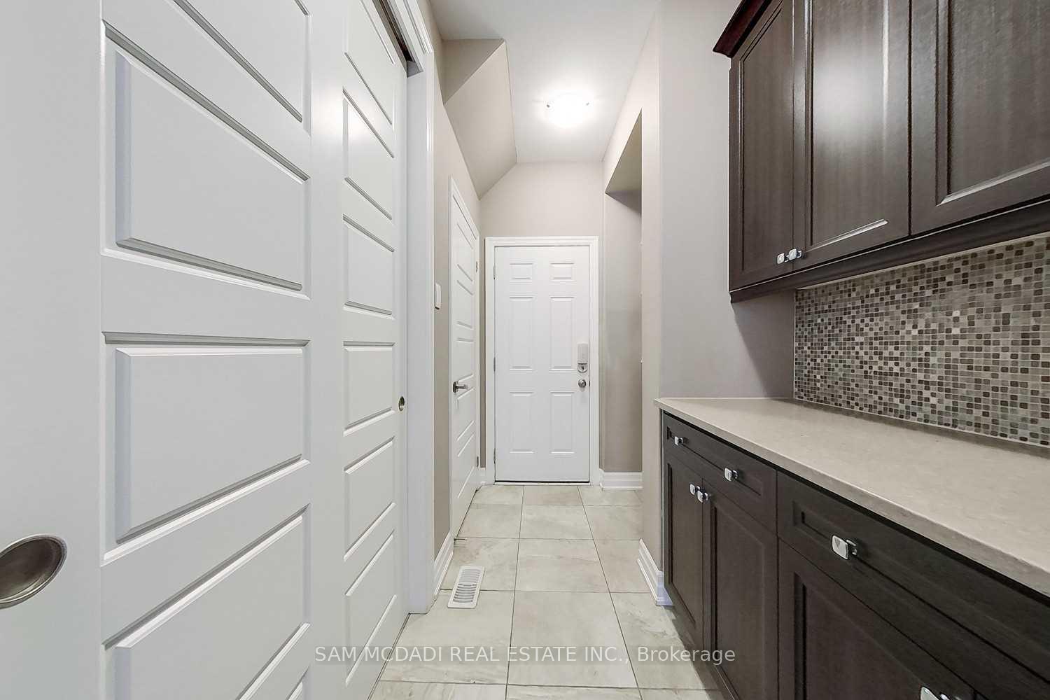 Photo 11 of Unit Upper, 190 Culp Trail, Oakville, Glenorchy — HOMEH