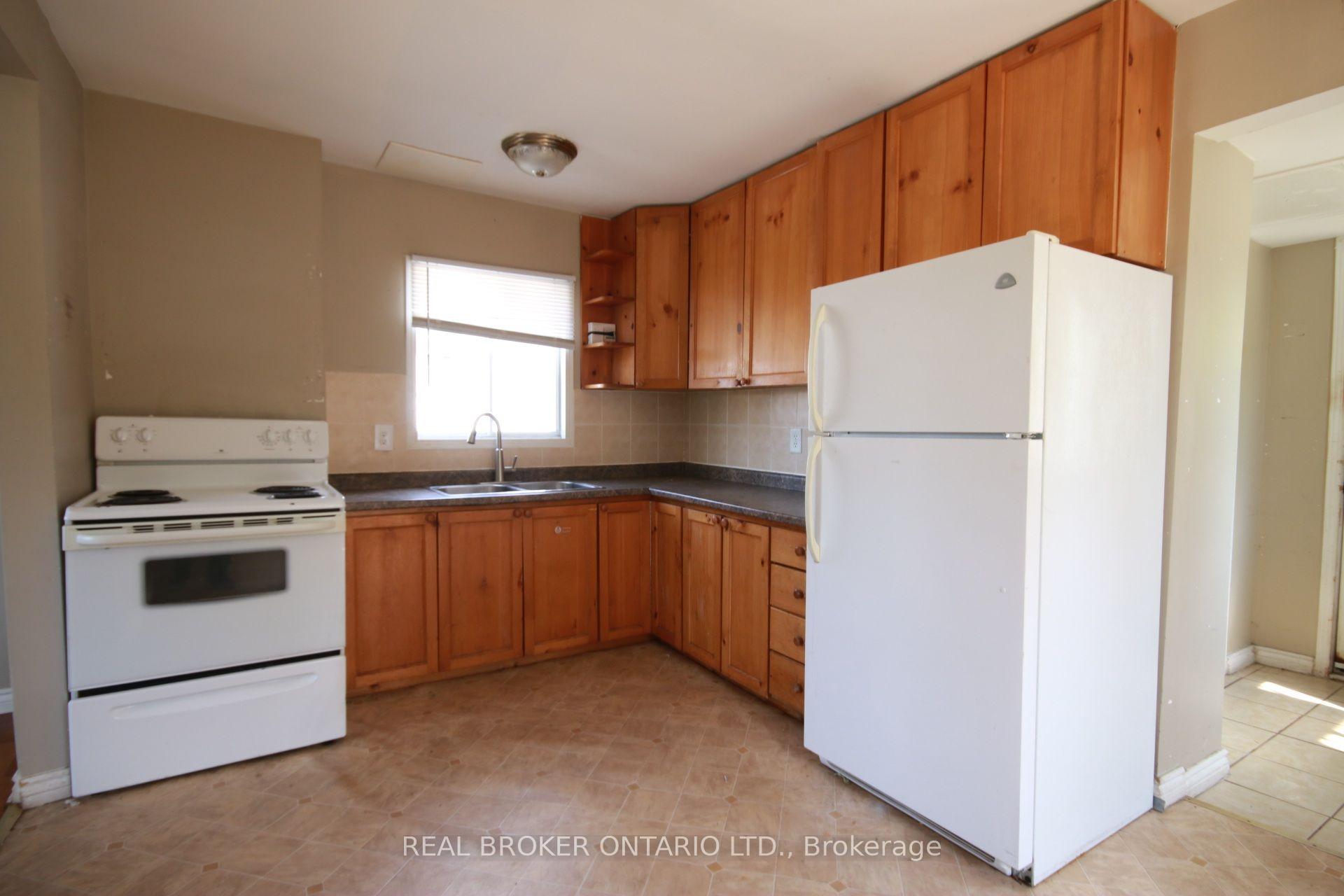 Photo 2 of 236 Mountain Street, Greater Sudbury, Sudbury — HOMEH