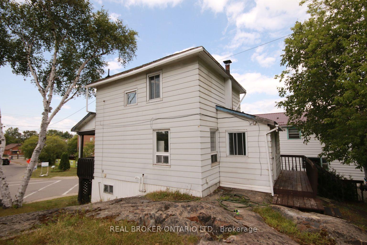 Photo 12 of 236 Mountain Street, Greater Sudbury, Sudbury — HOMEH