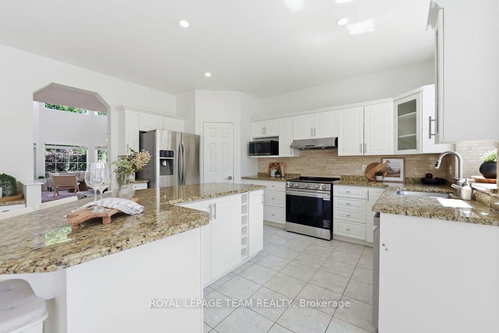 Photo 18 of 13 Riverstone Drive, Ottawa, Barrhaven - Stonebridge — HOMEH