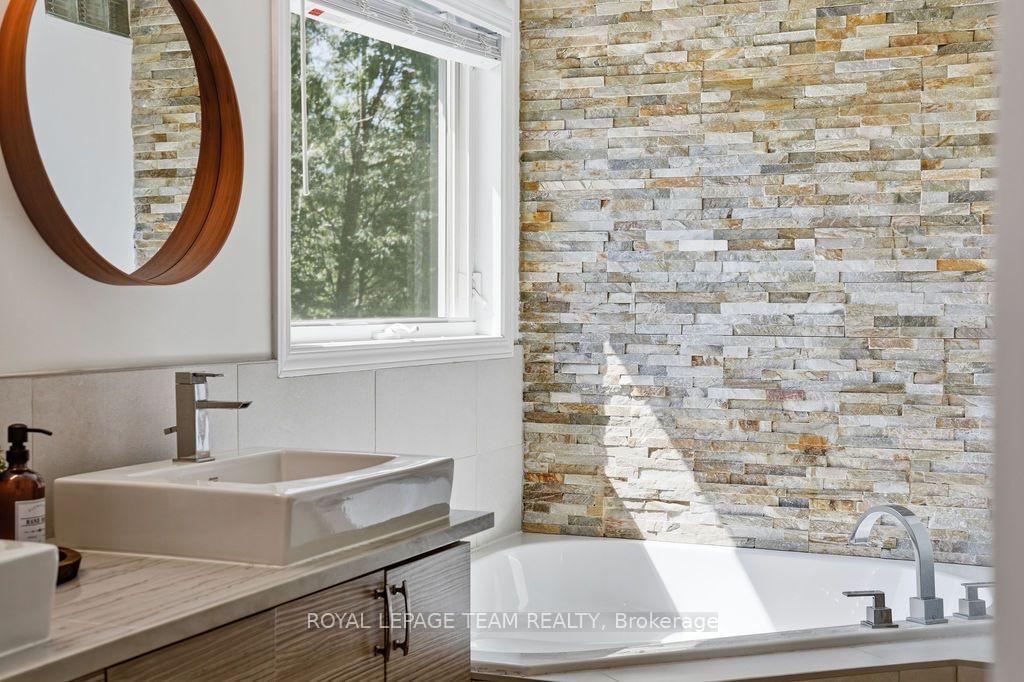 Photo 39 of 13 Riverstone Drive, Ottawa, Barrhaven - Stonebridge — HOMEH