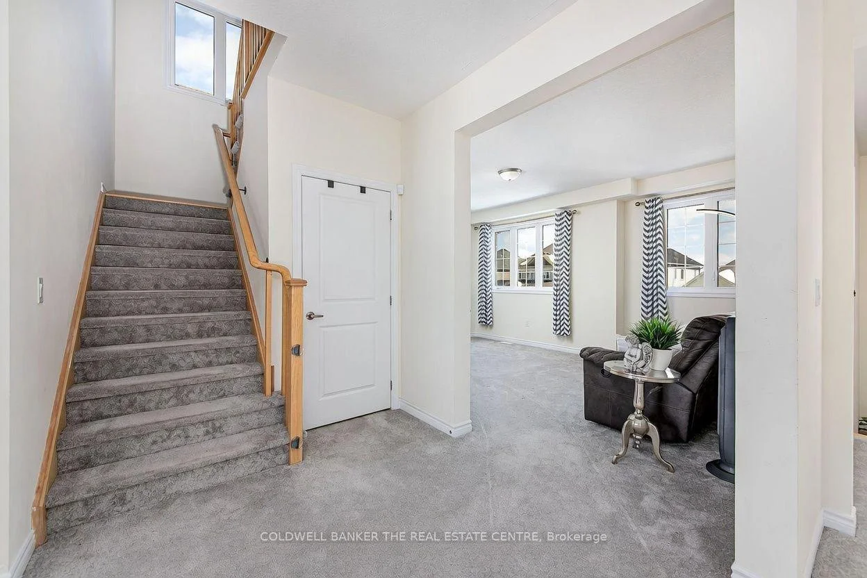 Photo 13 of 58 Atlantis Drive, Orillia — HOMEH