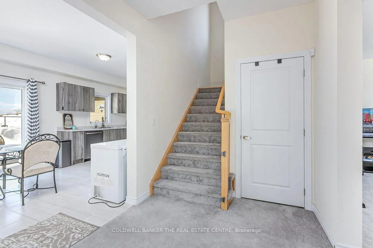 Photo 24 of 58 Atlantis Drive, Orillia — HOMEH