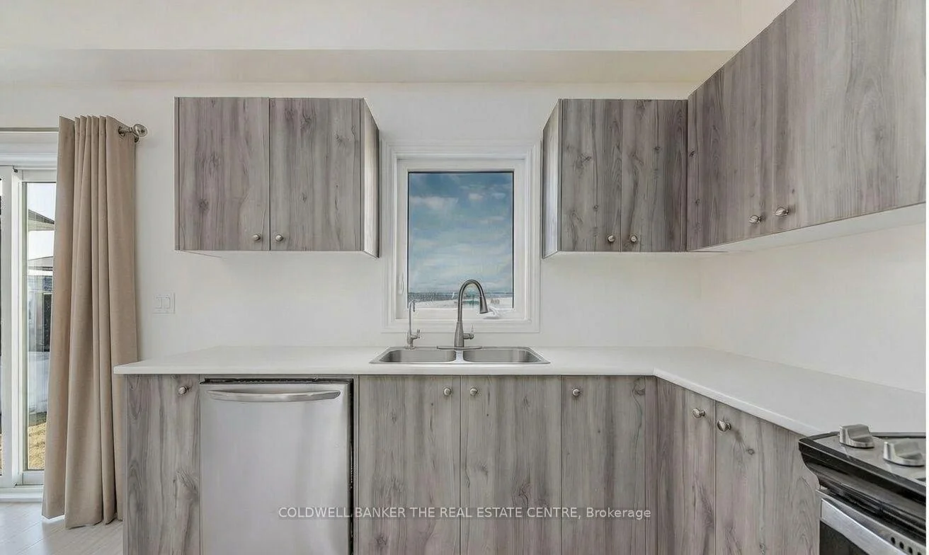 Photo 29 of 58 Atlantis Drive, Orillia — HOMEH
