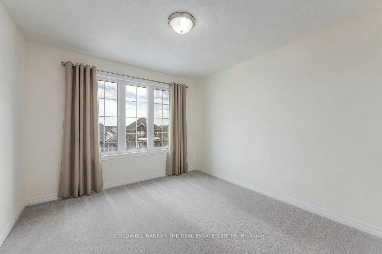 Photo 37 of 58 Atlantis Drive, Orillia — HOMEH