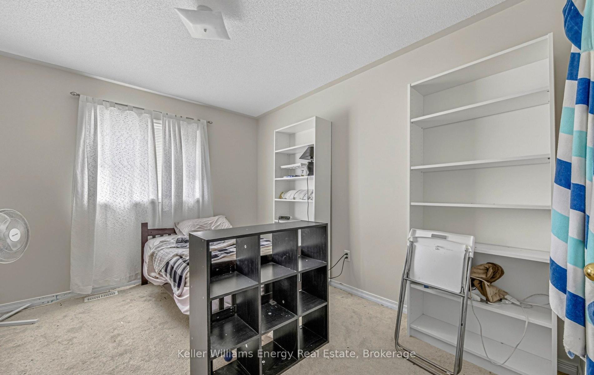 Photo 25 of 37 Harkness Drive, Whitby, Rolling Acres — HOMEH