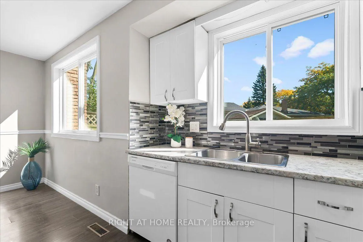 Photo 9 of 620 Carlton Street, St. Catharines, Carlton/Bunting — HOMEH
