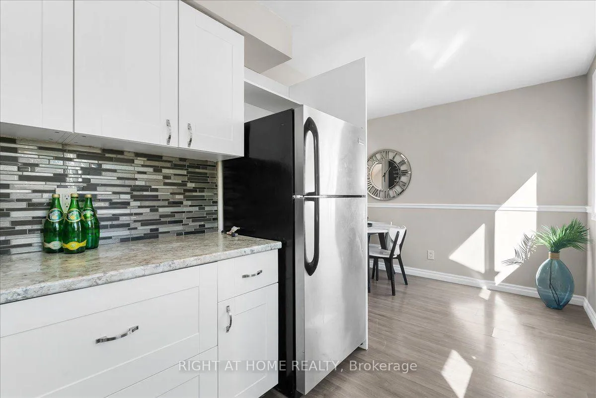 Photo 10 of 620 Carlton Street, St. Catharines, Carlton/Bunting — HOMEH