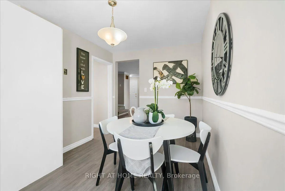 Photo 12 of 620 Carlton Street, St. Catharines, Carlton/Bunting — HOMEH