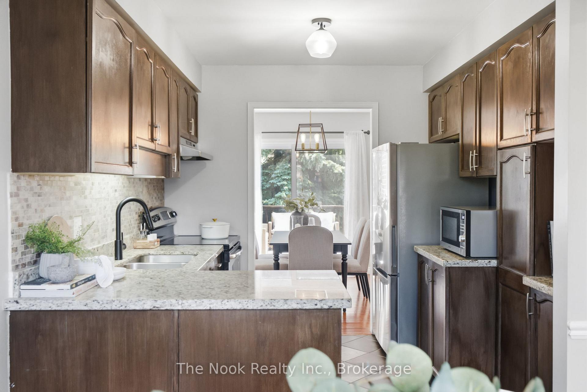 Photo 4 of 5 Fieldcrest Avenue, Clarington, Courtice — HOMEH