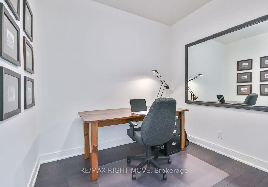 Photo 6 of Unit 403L, 21 Matchedash Street S, Orillia — HOMEH