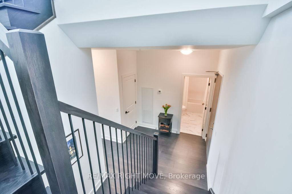 Photo 17 of Unit 403L, 21 Matchedash Street S, Orillia — HOMEH