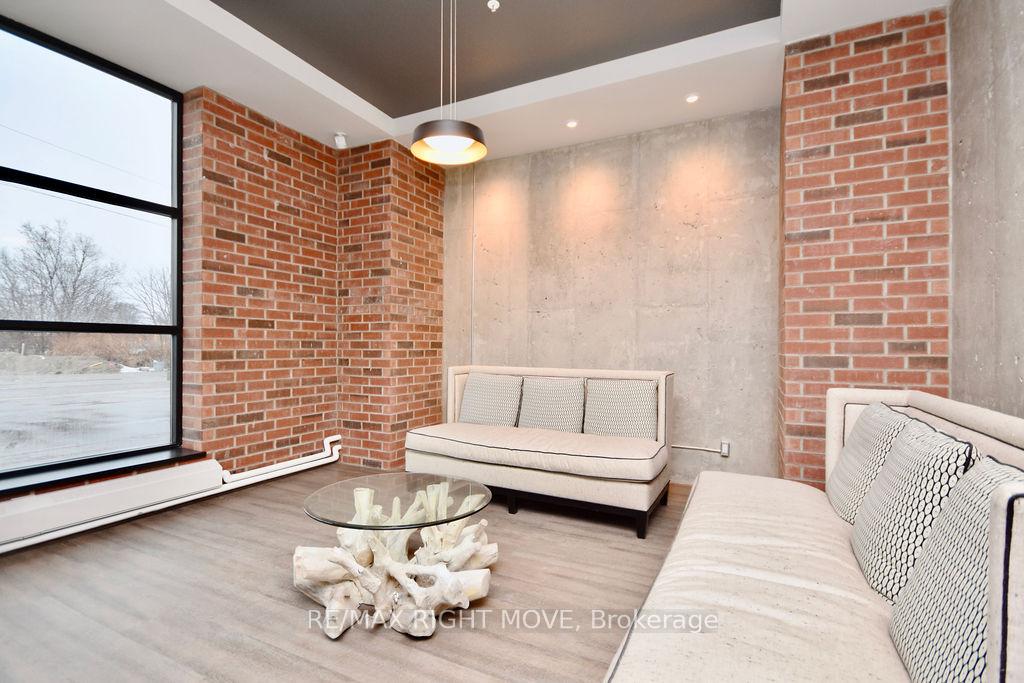 Photo 41 of Unit 403L, 21 Matchedash Street S, Orillia — HOMEH