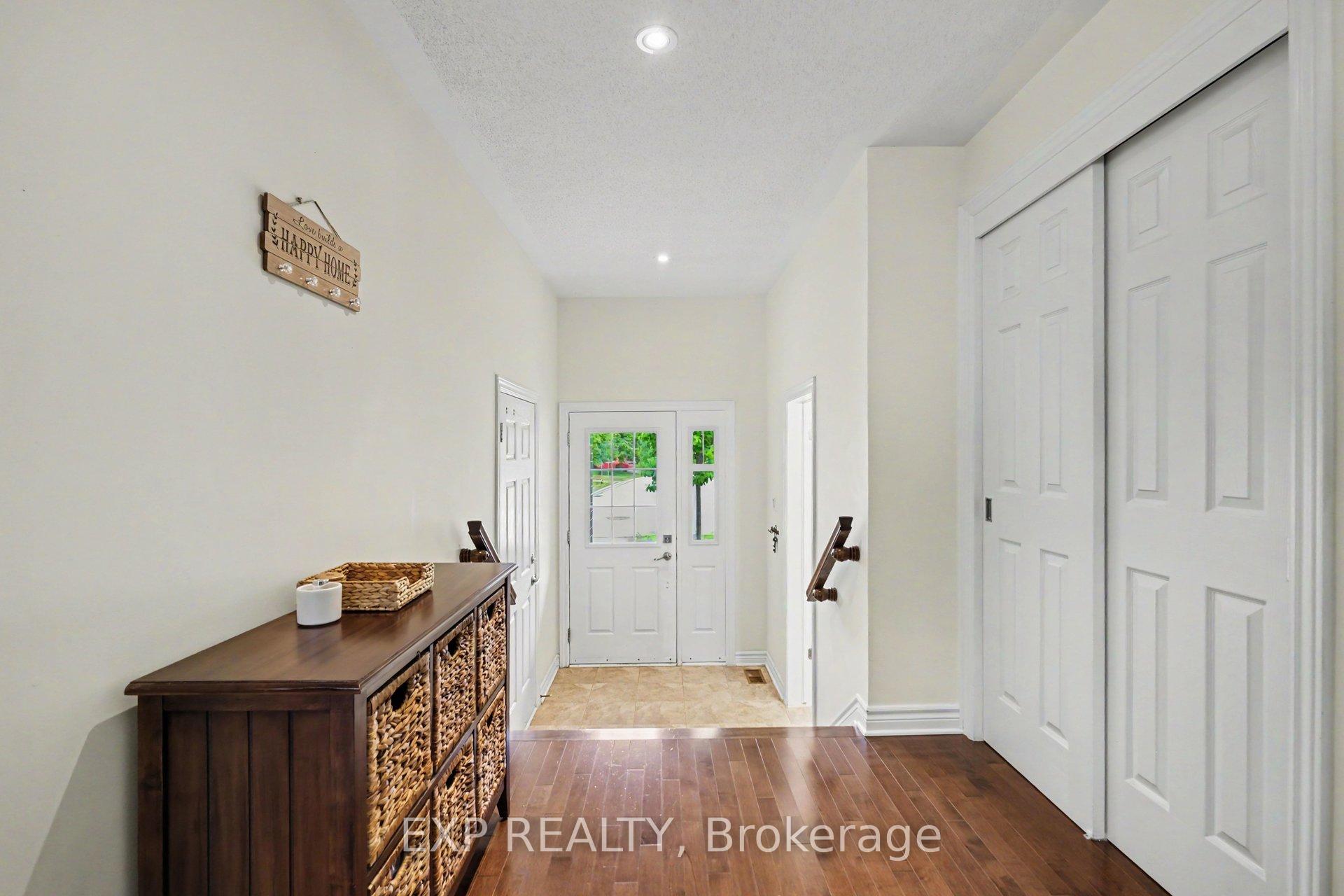 Photo 4 of 267 Garrity Crescent, Ottawa, Barrhaven - Strandherd — HOMEH