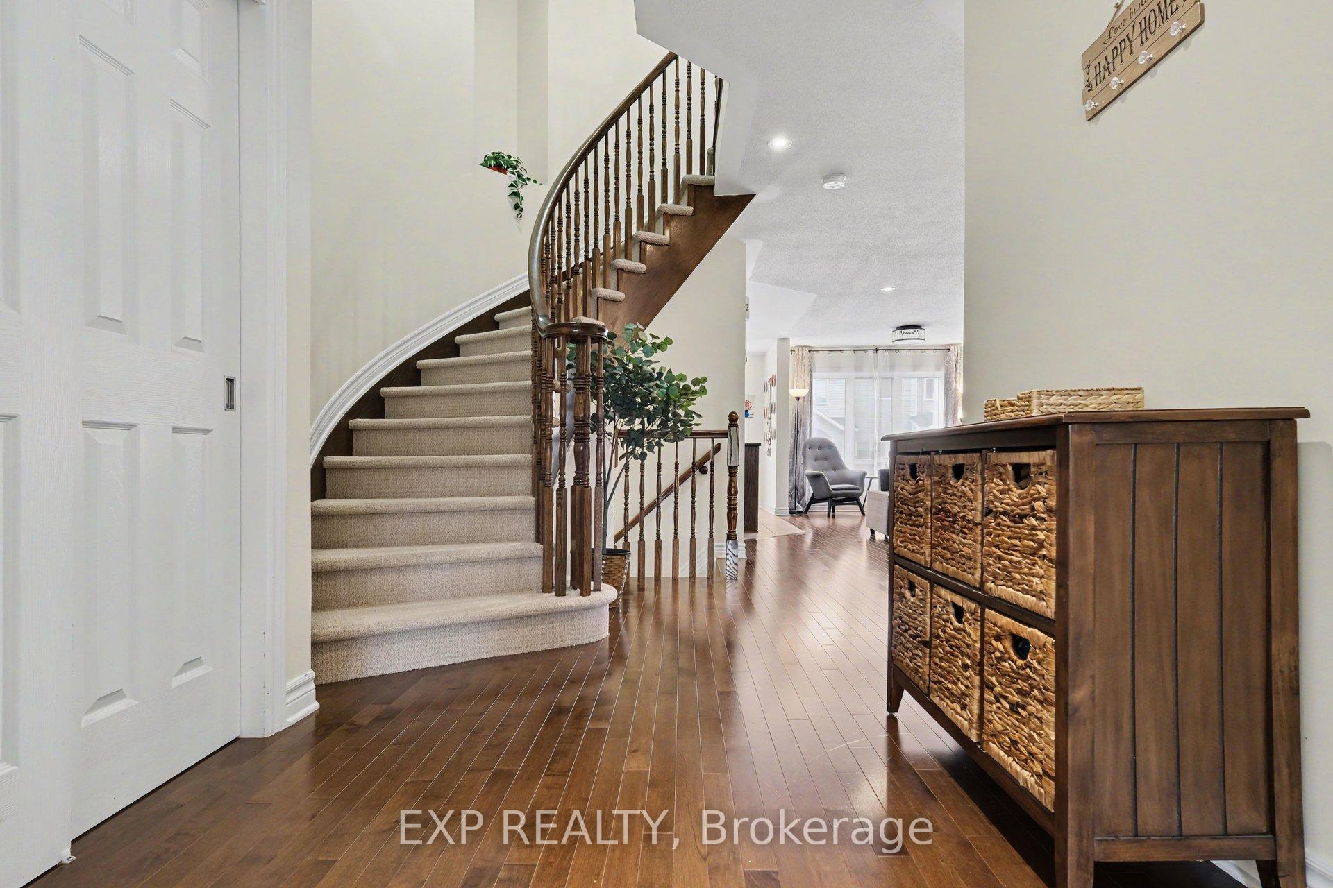 Photo 5 of 267 Garrity Crescent, Ottawa, Barrhaven - Strandherd — HOMEH