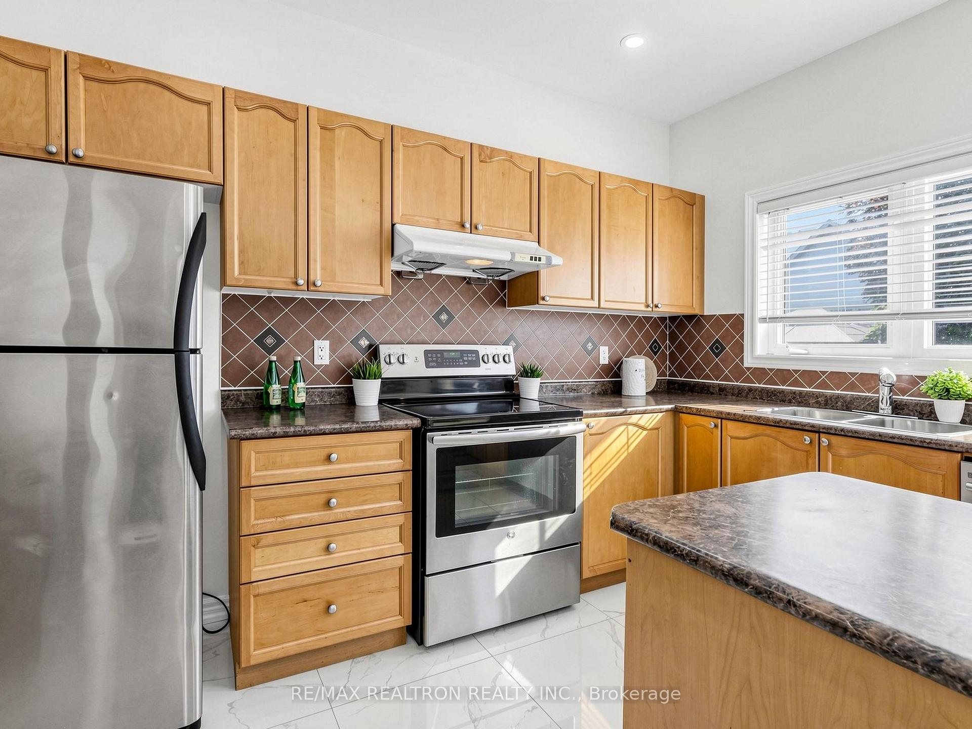 Photo 15 of 38 Sisson Lane, Clarington, Newcastle — HOMEH