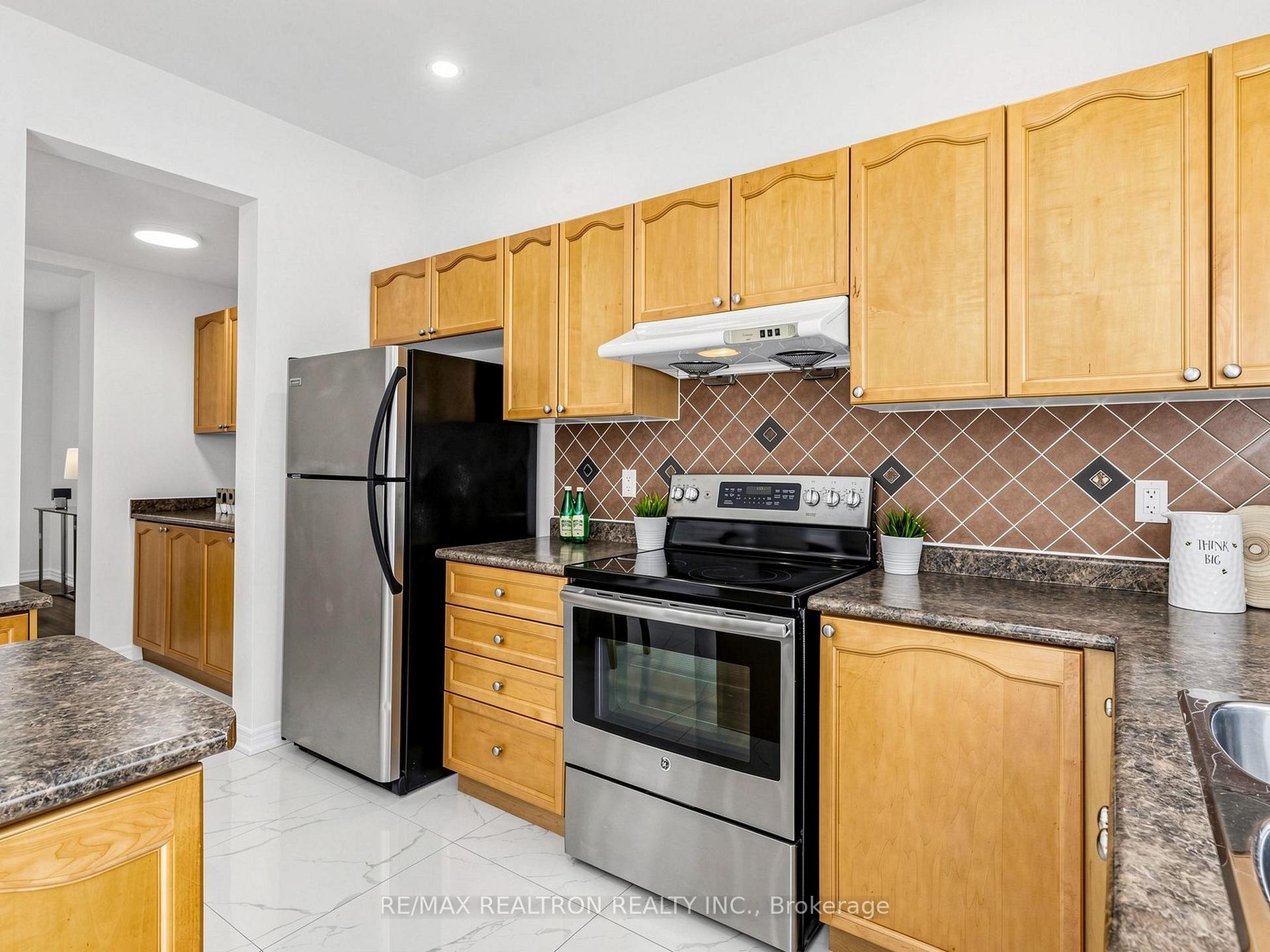 Photo 16 of 38 Sisson Lane, Clarington, Newcastle — HOMEH