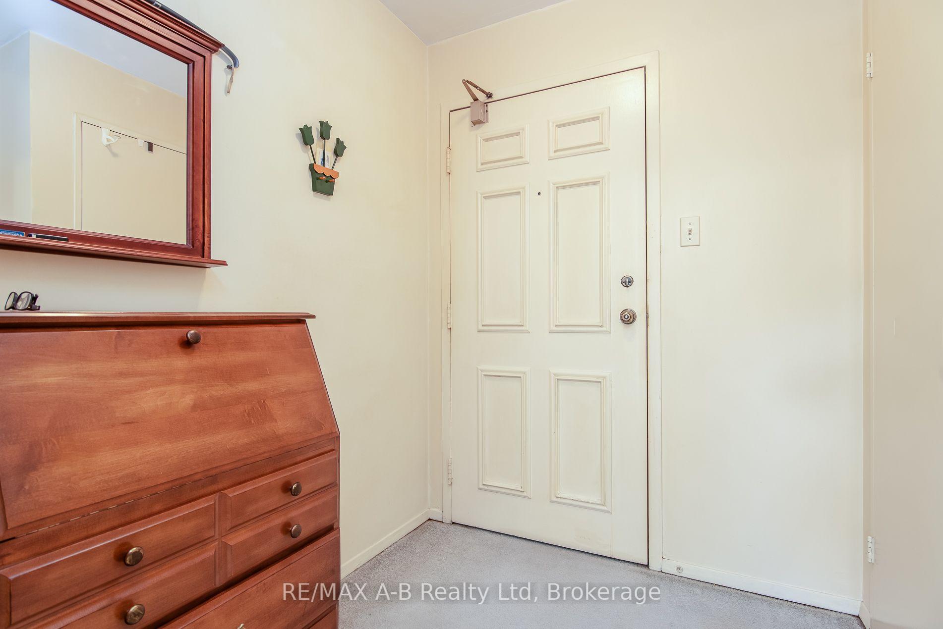 Photo 5 of Unit 407, 600 Grenfell Drive W, London, North C — HOMEH
