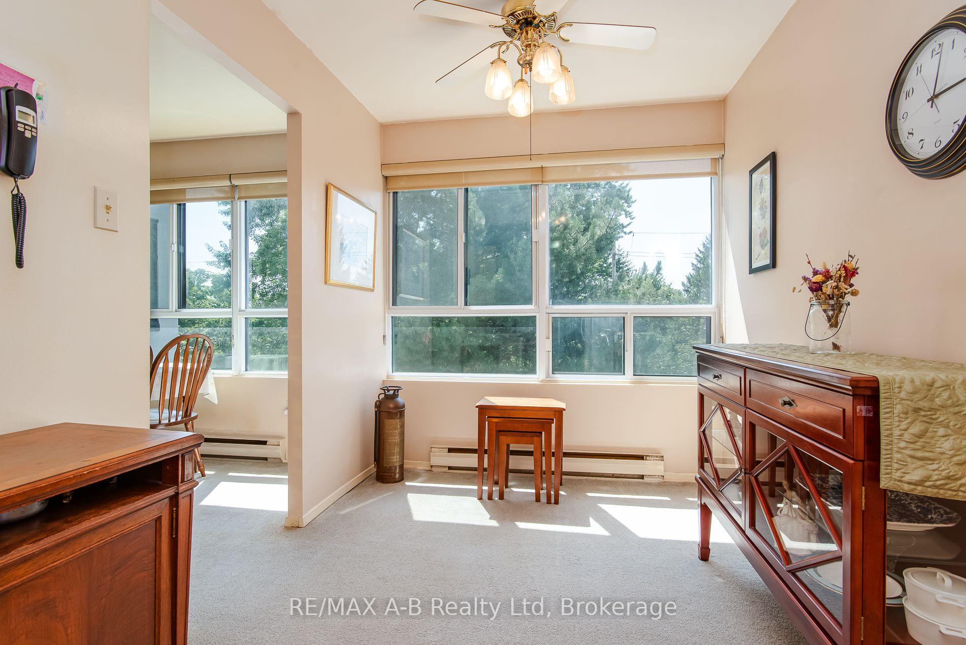 Photo 20 of Unit 407, 600 Grenfell Drive W, London, North C — HOMEH