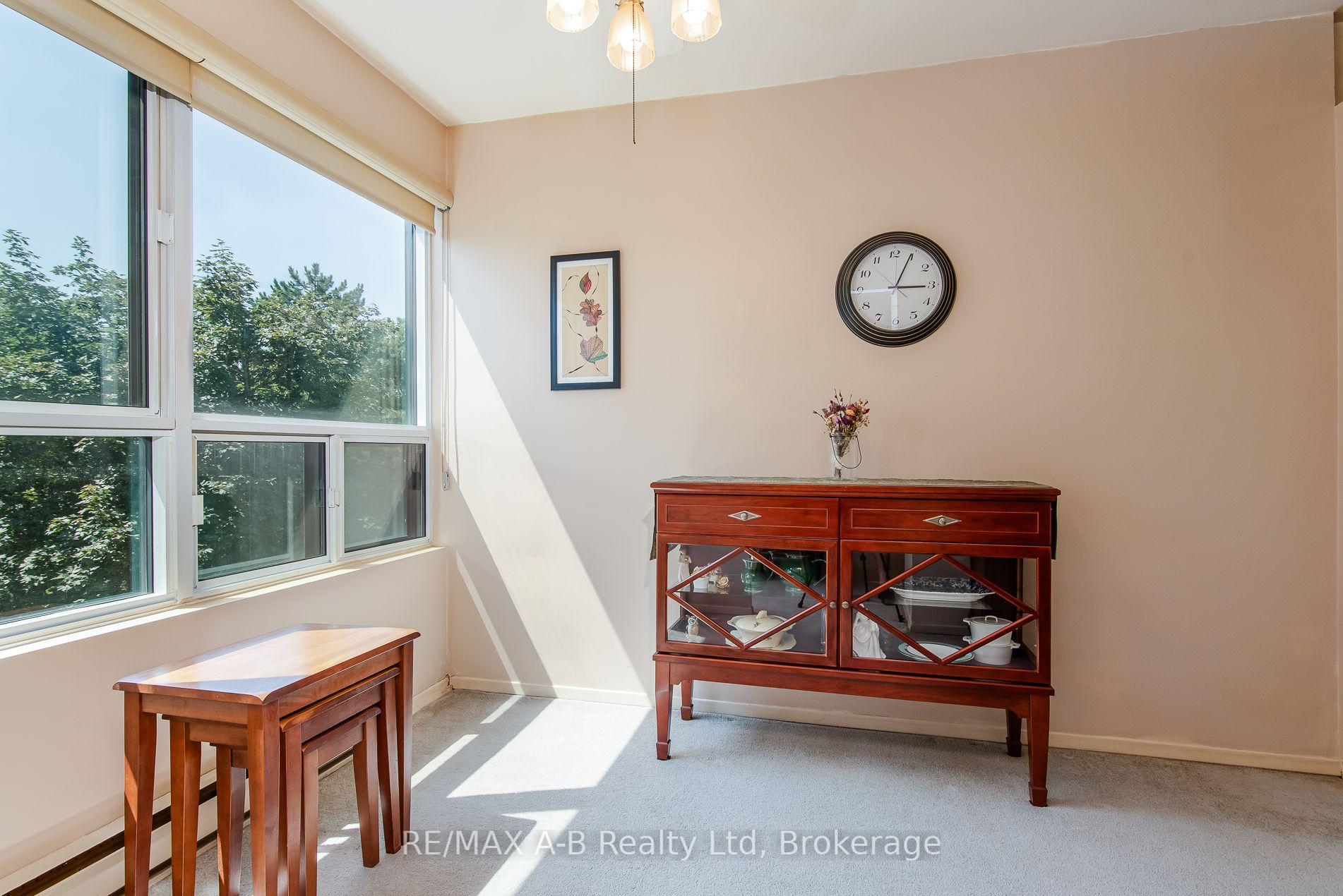 Photo 21 of Unit 407, 600 Grenfell Drive W, London, North C — HOMEH