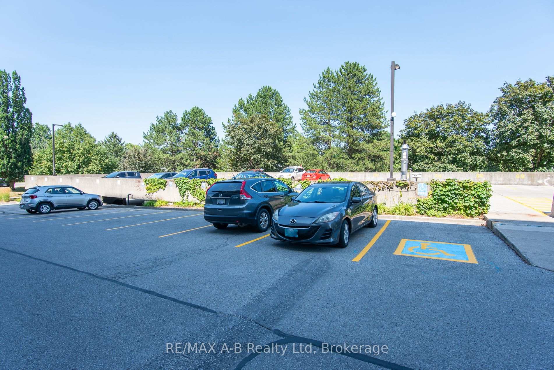 Photo 32 of Unit 407, 600 Grenfell Drive W, London, North C — HOMEH