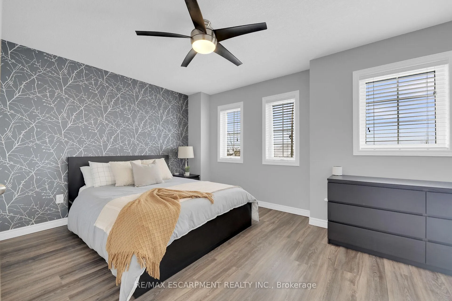 Photo 21 of 15 Bonnie Drive, Haldimand — HOMEH
